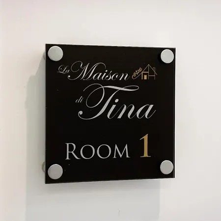 בית הארחה La Maison Di Tina נאפולי