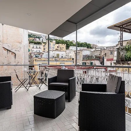 La Maison Di Tina Naples